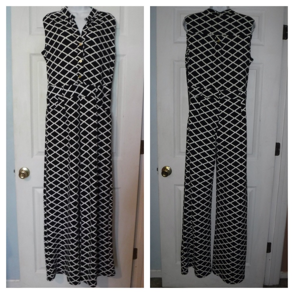 Black & White sleeveless jumpsuit