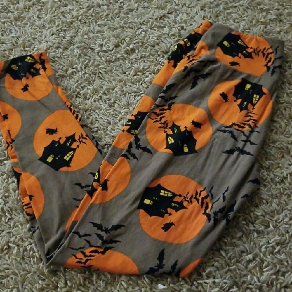 Haunted house leggings lularoe
