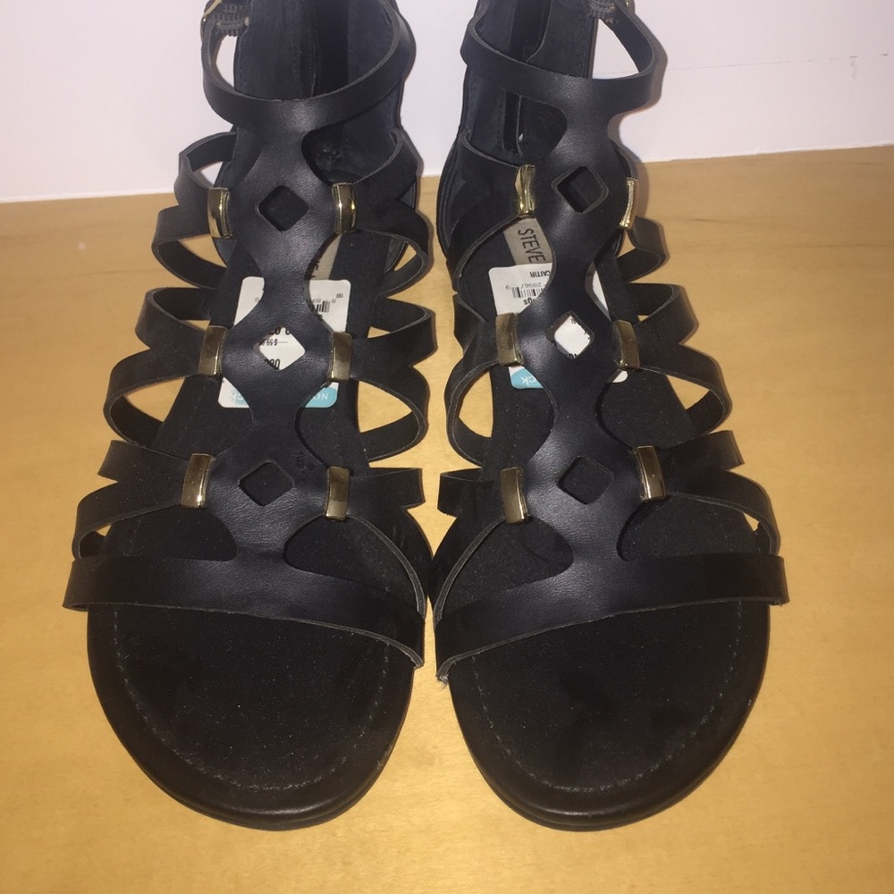 steve madden zip up sandals