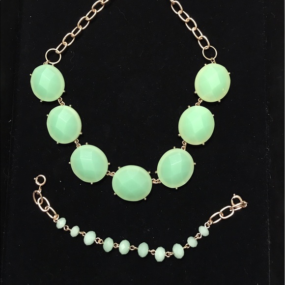 Premier Designs Mint Condition Necklace - Picture 2 of 3