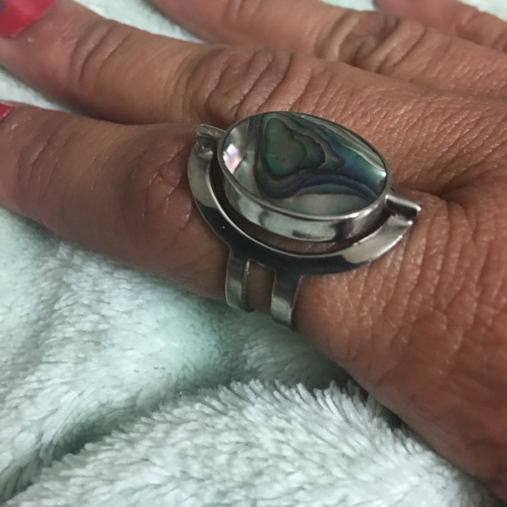 Unique turning stone .950 solid silver authentic