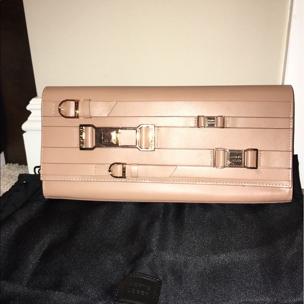 Herve Leger nude cultch