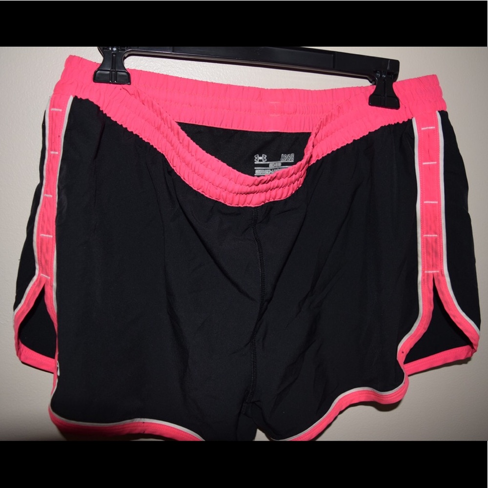 UNDER ARMOUR running shorts