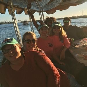 Meet your Posher, Caitlin