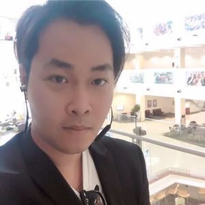 Meet your Posher, Hoang