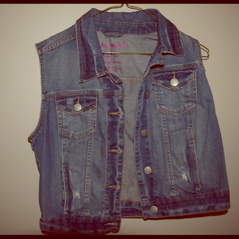 AEROPOSTALE vest