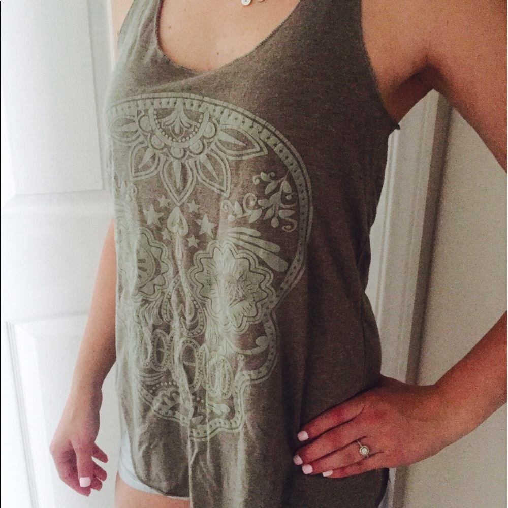 Skull tank