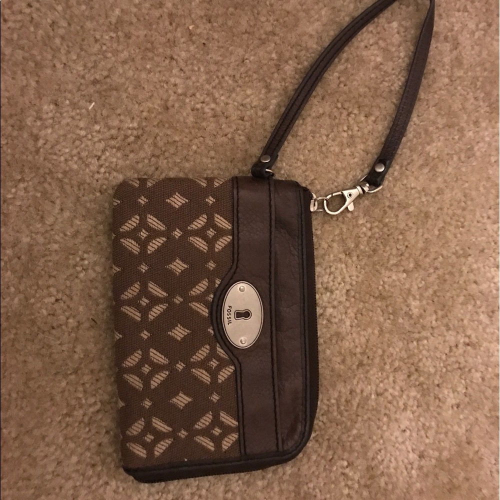 Fossil wristlet