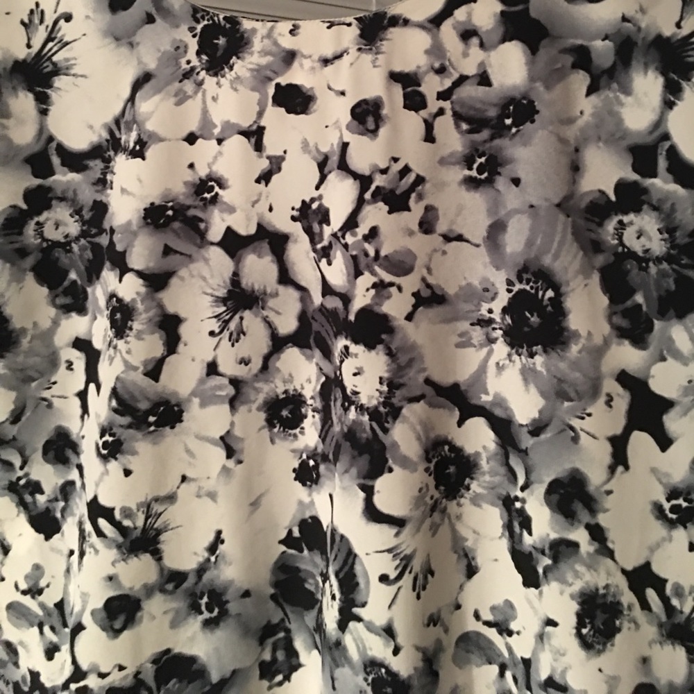 Floral blouse like new
