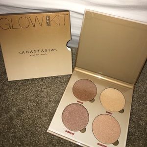 Anastasia Beverly Hills Glow Kit