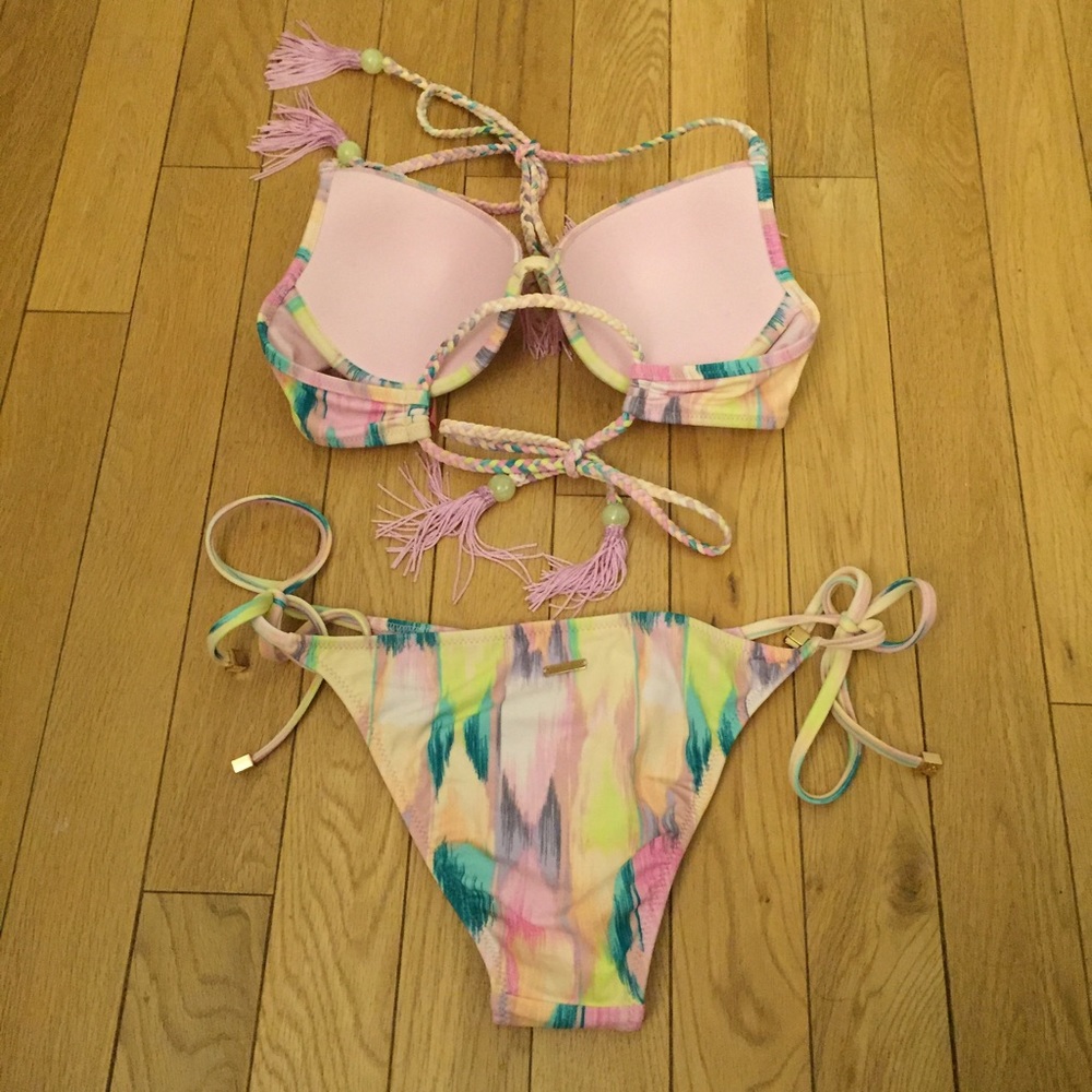 ❌SOLD❌✨VS Watercolor Swimsuit Bikini - Picture 2 of 6