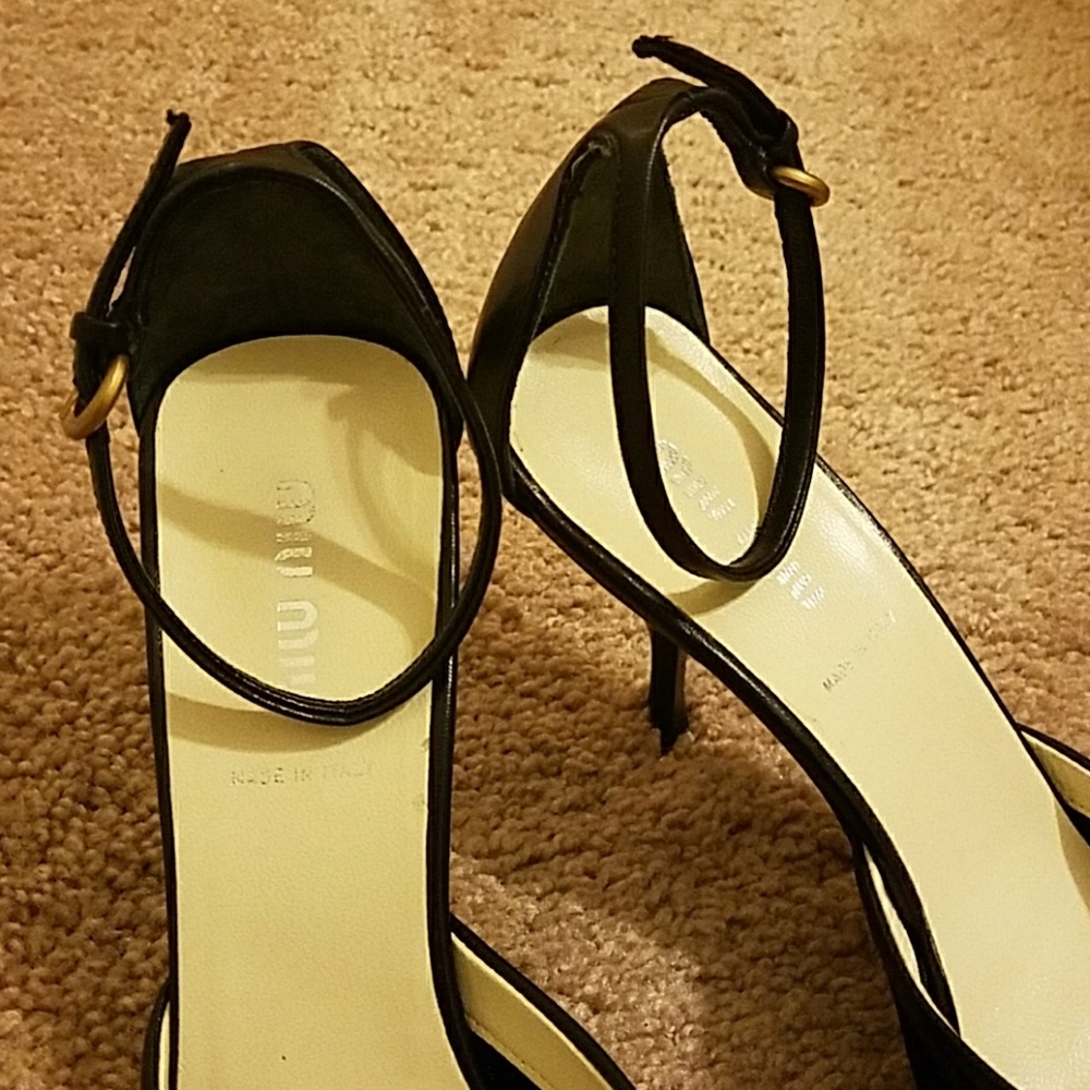 Miu Miu Black gorgeous heels. - Picture 3 of 8