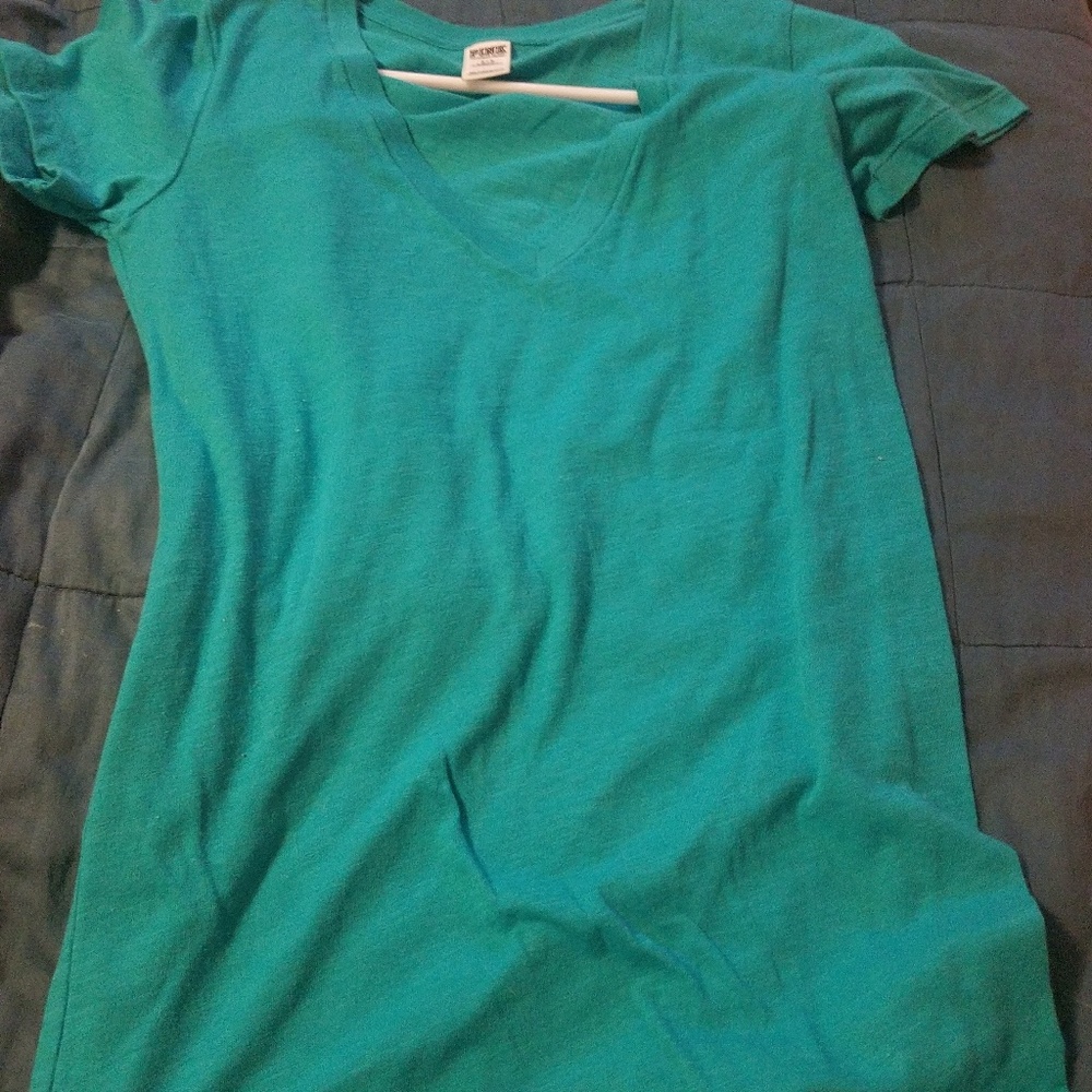 VS PINK v neck tee