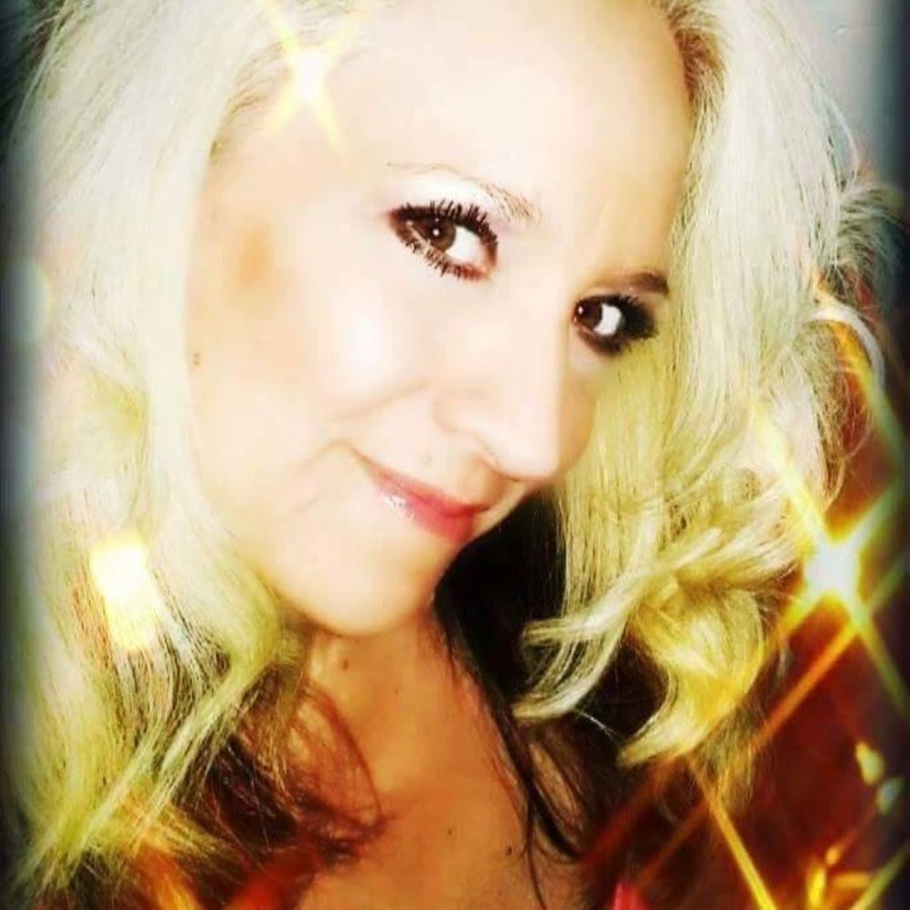 Meet your Posher, Danita
