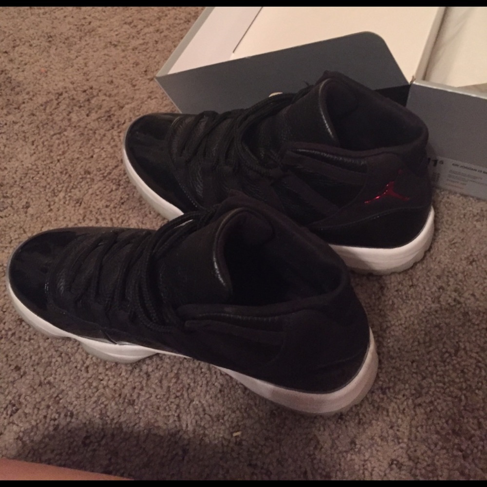 RETRO JORDAN 11 7210's never worn