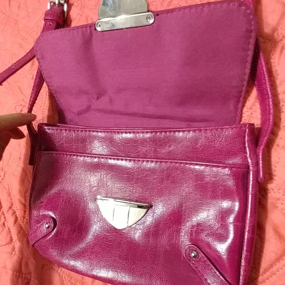Kenneth Cole pink crossbody handbag - Picture 3 of 4