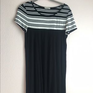 Max Stuido Black / White Stripe Dress