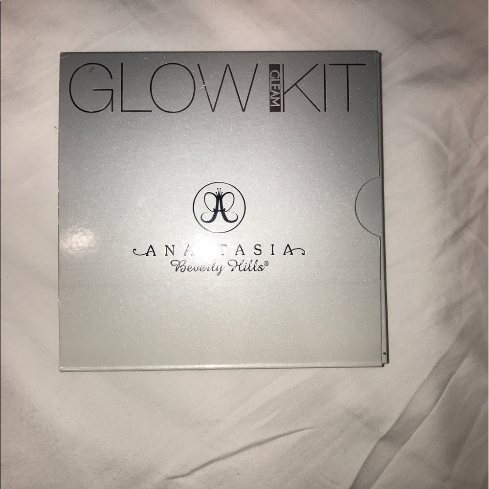 Anastasia Glow Kit in Gleam