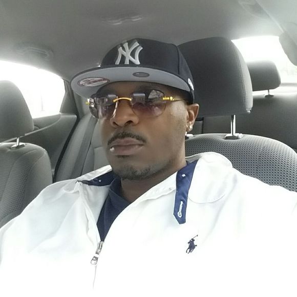 Meet your Posher, Alex - Picture 1 of 1