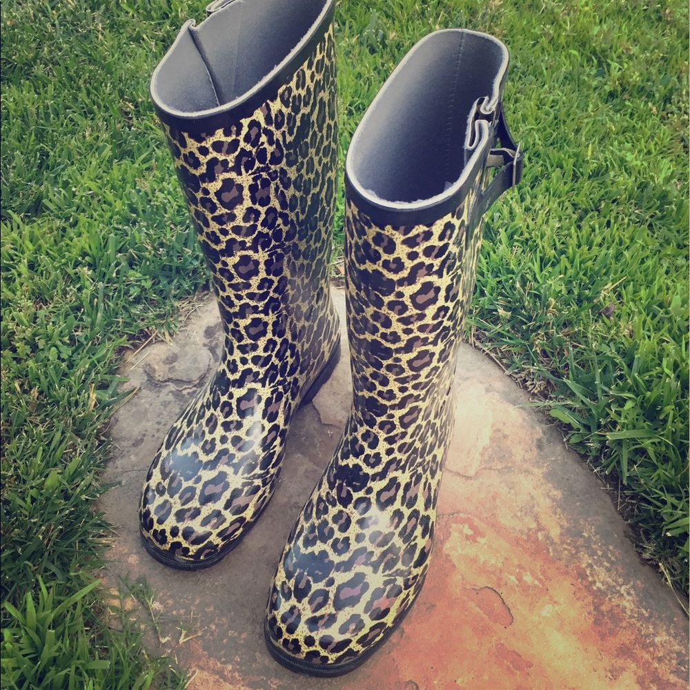 BLACK FRIDAY SALE! NOMAD Womens Rain boots