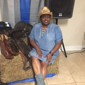 Meet your Posher, Angela