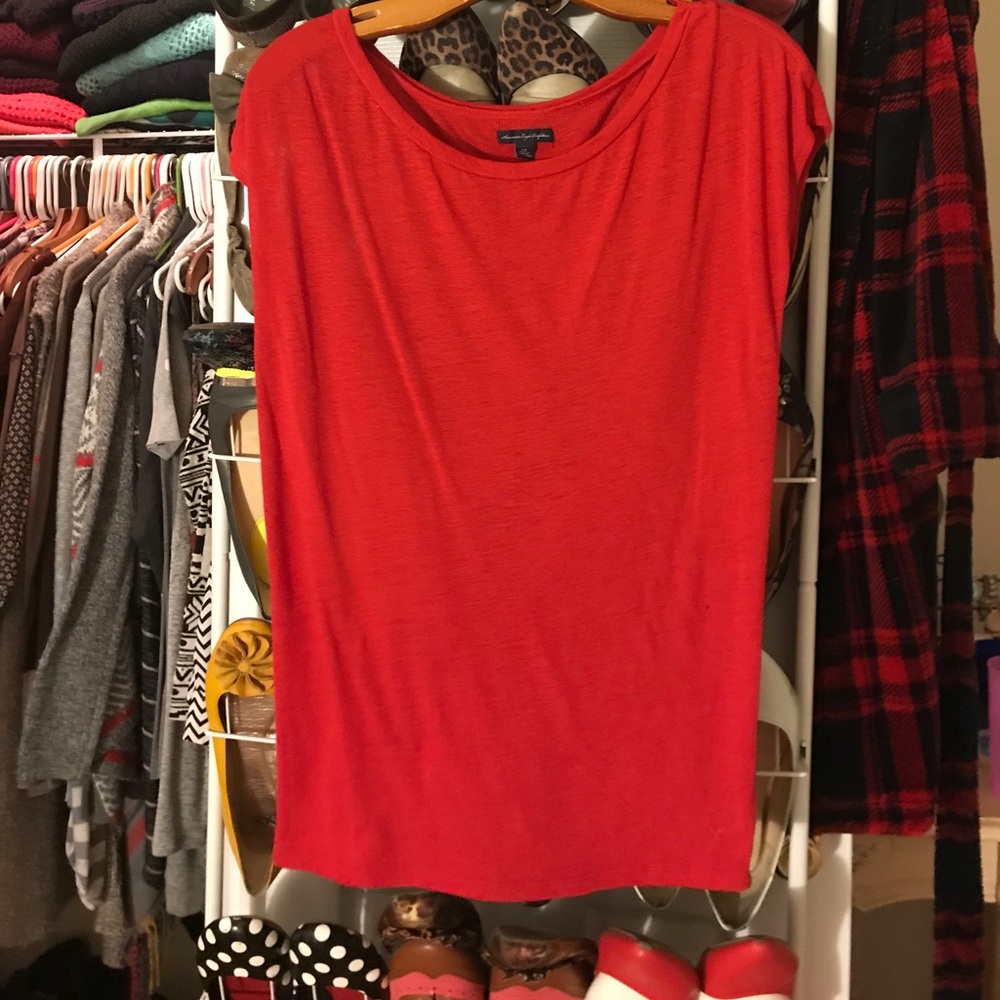 AEO red sleeveless top