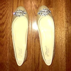 Gold sparkle flats with pendant size 8