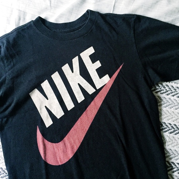 Nike Tops - NIKE Vintage Tee