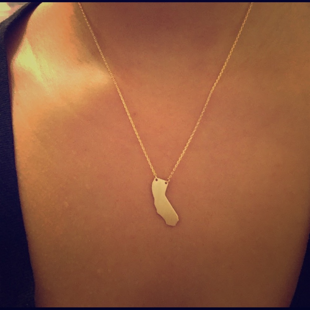 Dainty California State Necklace
