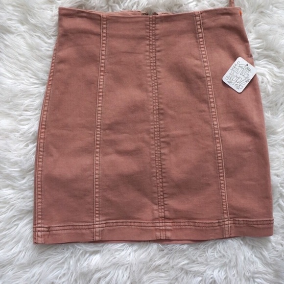 Free People Dresses & Skirts - NWT! Free People Dusty Rose Skirt