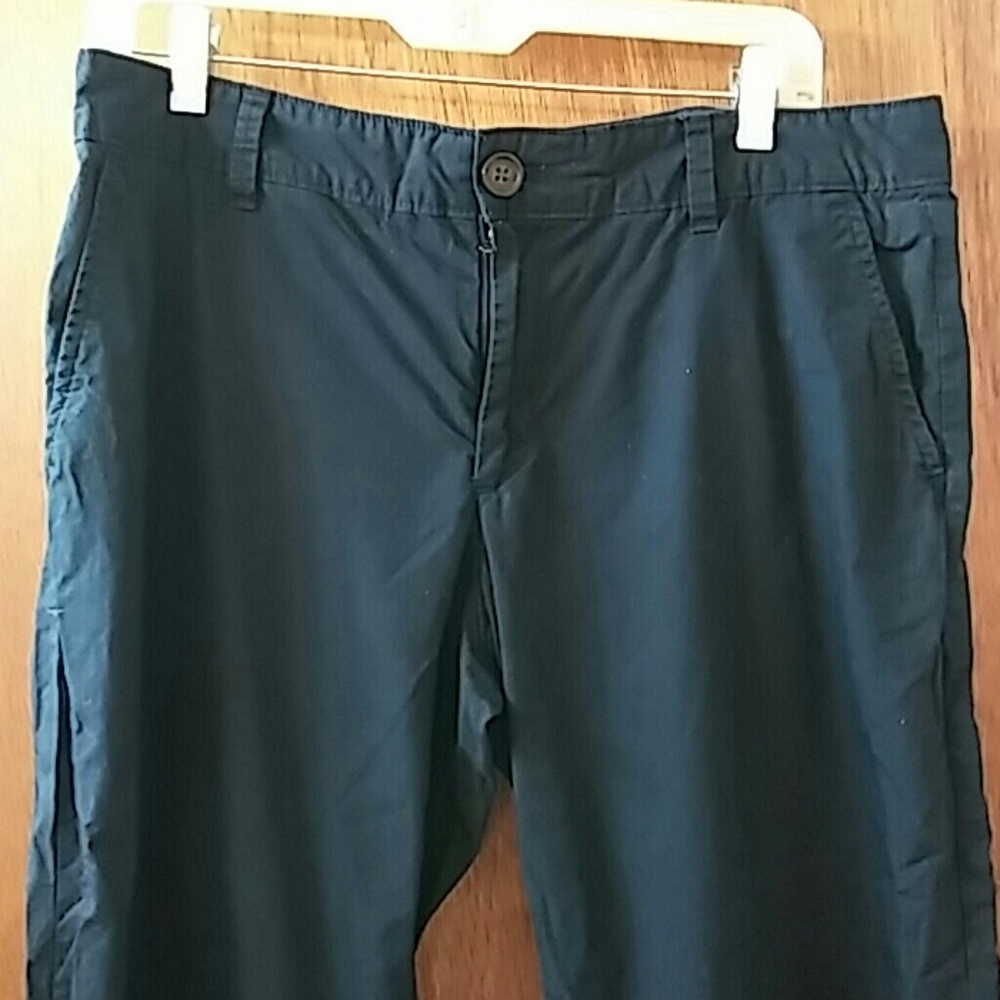 Sale! EUC Banana Republic Navy Crops