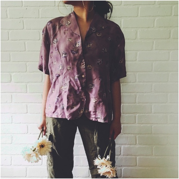 🚫SOLD🚫🆕 100% Silk Lavender Vintage Blouse - Picture 4 of 4