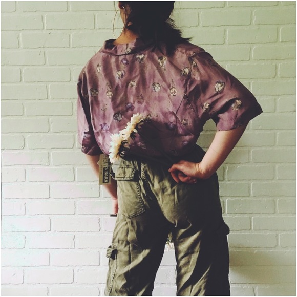 🚫SOLD🚫🆕 100% Silk Lavender Vintage Blouse - Picture 2 of 4