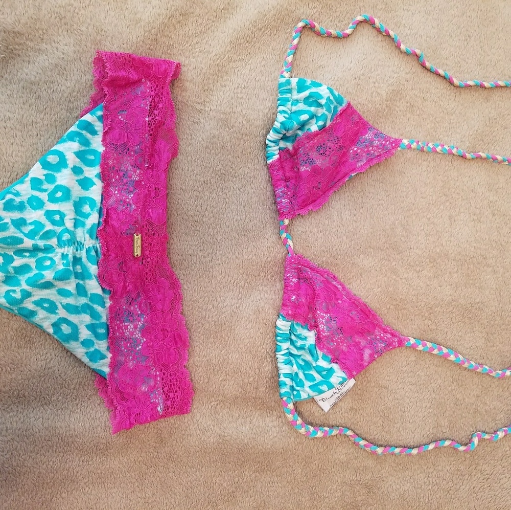 Beach Bunny Swimwear Lady Lace XS top and bottom