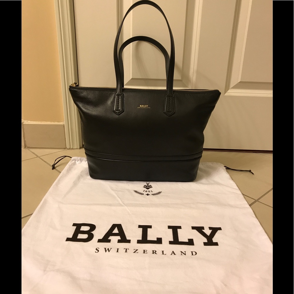 Bally Vissi Black Leather Tote Bag