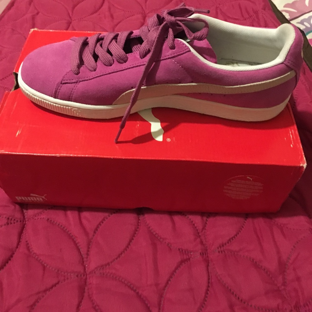 Barely worn puma