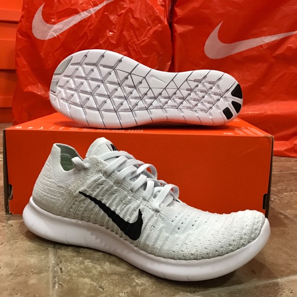 Nike WMNS Free RN Flyknit - Picture 2 of 8