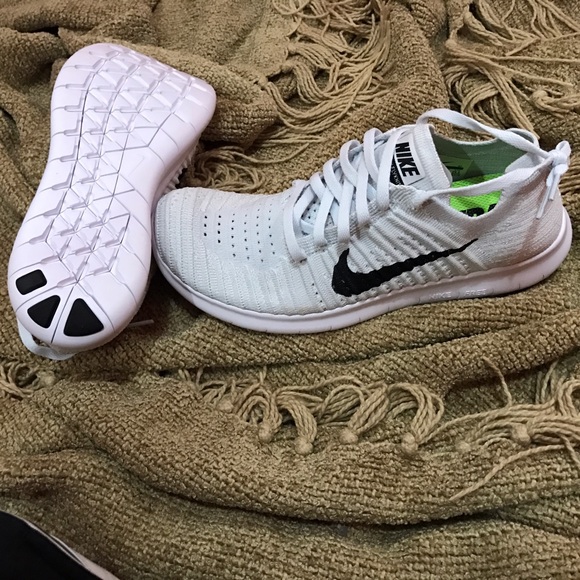 Nike WMNS Free RN Flyknit - Picture 5 of 8