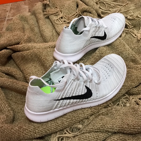 Nike WMNS Free RN Flyknit - Picture 6 of 8