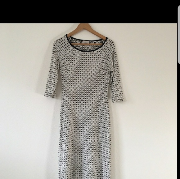 ECI Black and White Dress - Picture 2 of 2