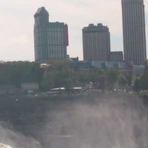 Meet your Posher, Les