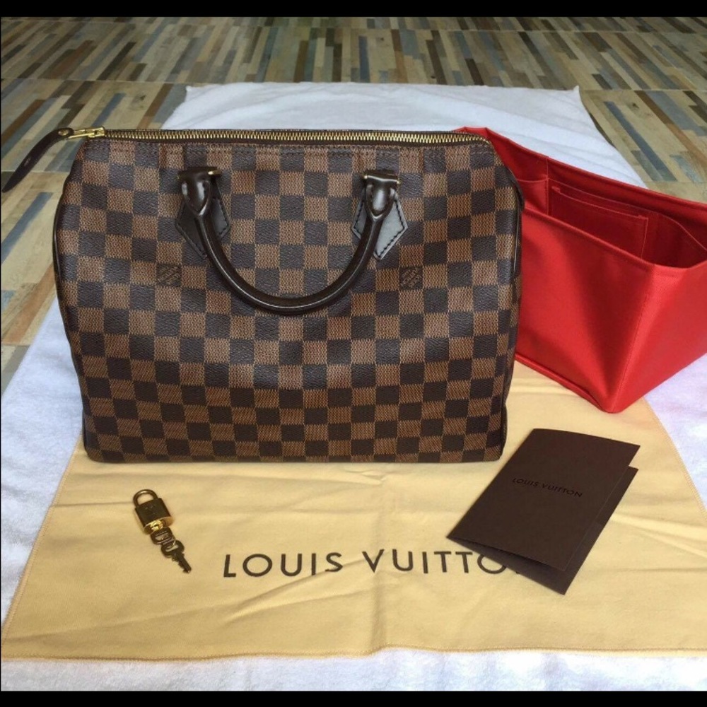 ⛔️SOLD⛔️Authentic Louis Vuitton Speedy 30 Damier