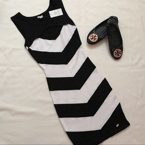 🚫SOLD🚫Guess chevron sweater dress