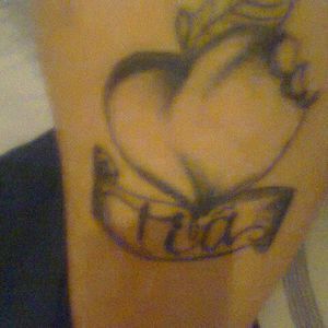 Meet your Posher, Tia