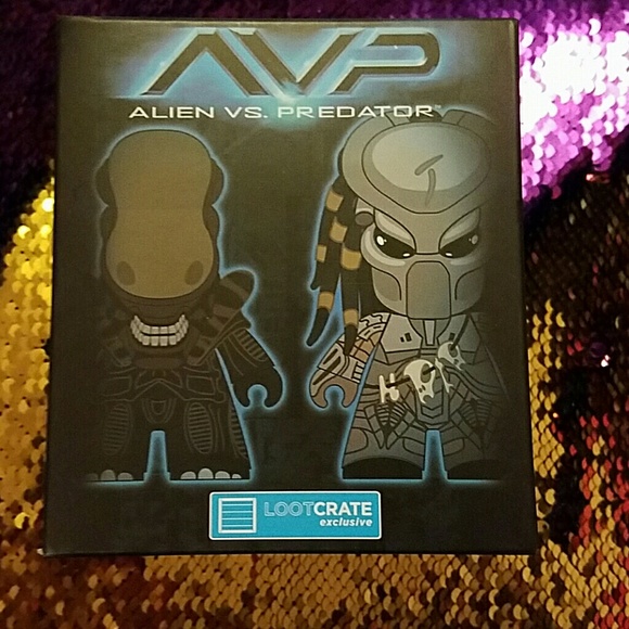 Titans Vinyl Figures BRAND-NEW - Picture 1 of 4
