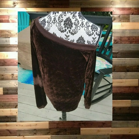 1 M LEFT🎉HP🎉ENDLESS KNOT ONE SHOULDER TOP - Picture 3 of 5