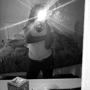 Meet your Posher, Ndeye