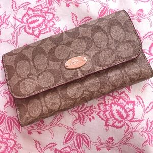 🚫SOLD🚫 Coach peyton wallet NWOT