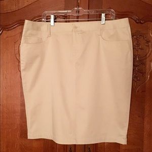 Norma Kamali skirt 🌼Five pocket size 16 Khaki Tan