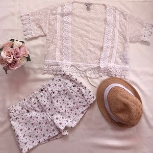 🌸SALE🌸Forever 21 lace cardigan